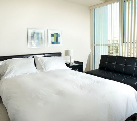 Pathway Luxury Suites - 4099 Brickstone