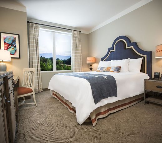 Dollywood's DreamMore Resort and Spa