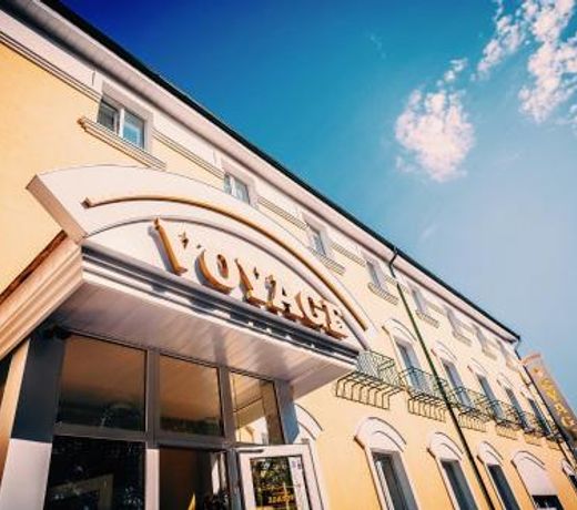Voyage Hotel