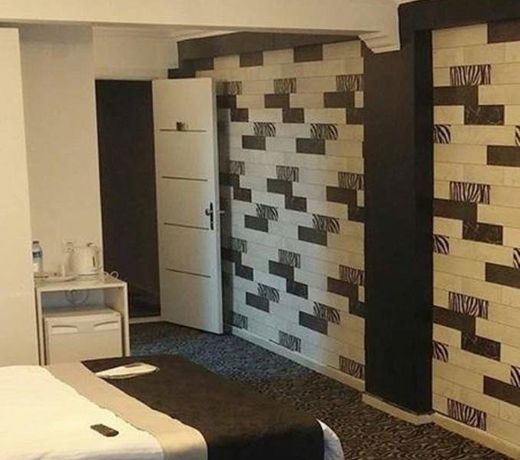 Kremon Hotel