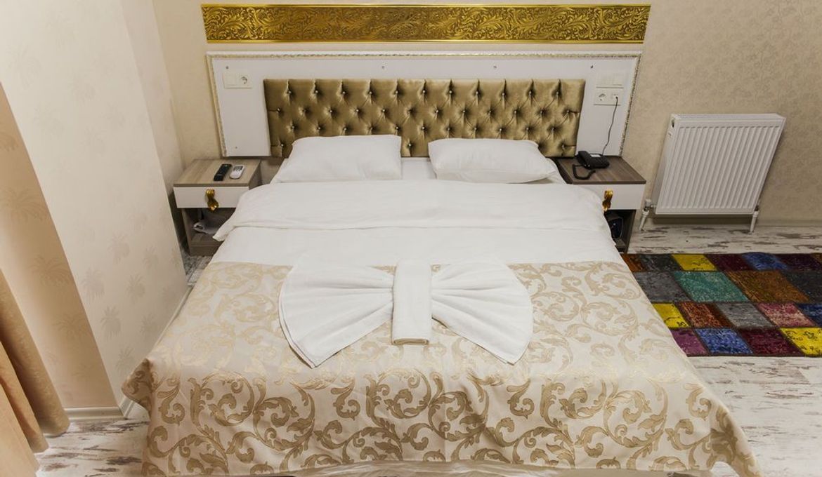 White Palace Hotel