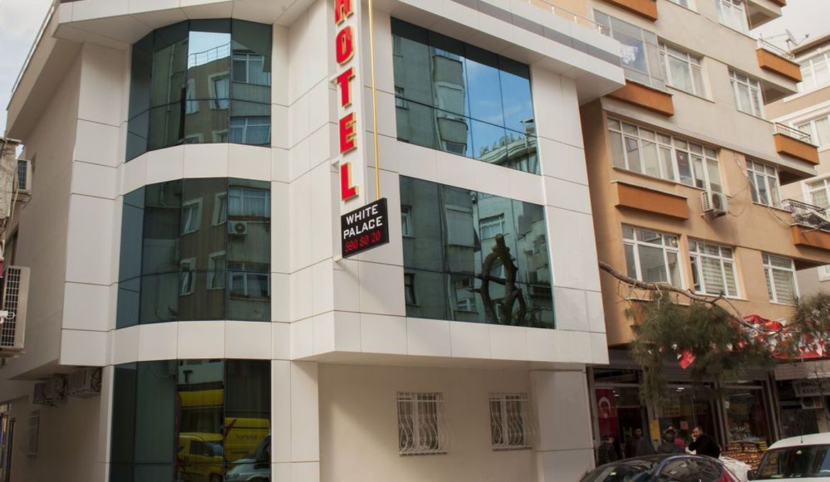 White Palace Hotel