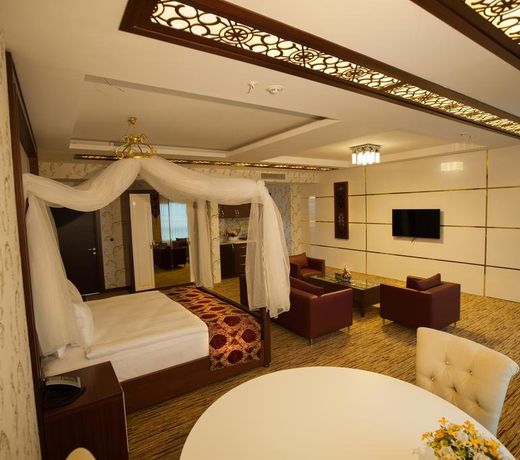 Mitannia Regency Hotel