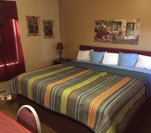 Highland Court Motel