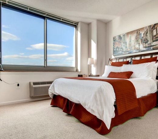 Global Luxury Suites at Raritan