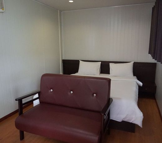 Cool Sleep Box Hotel