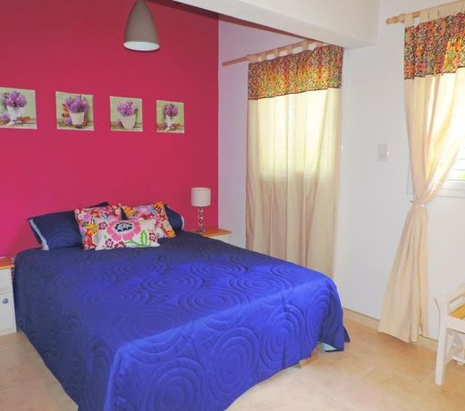Del Parque Apartments