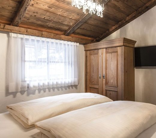 Uralp Royal by A-Appartments