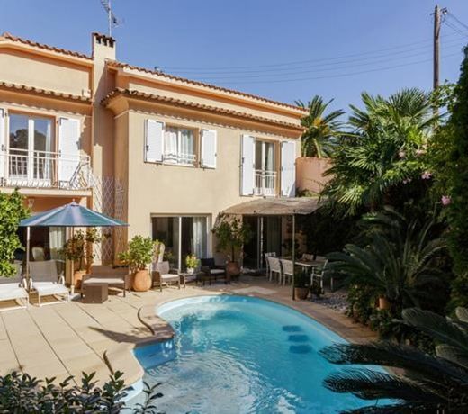 Squarebreak House On The Cap D'antibes