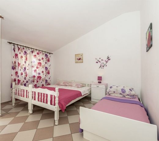 Apartments Velebit - 130m to sea