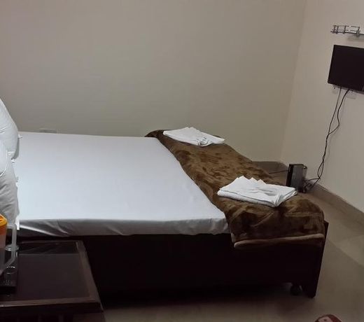 OYO 6366 Hotel Sangam 45