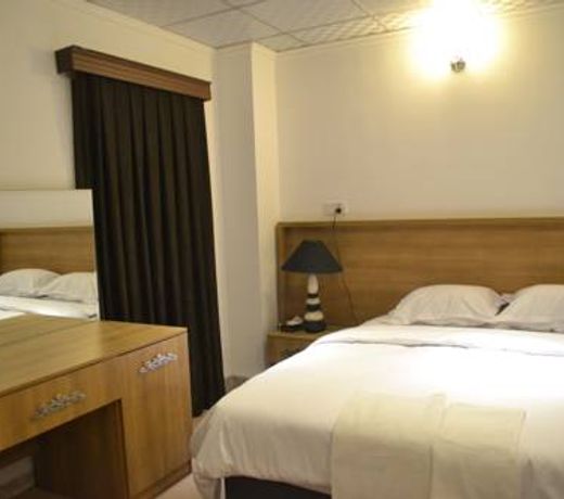 Lilac Hotel