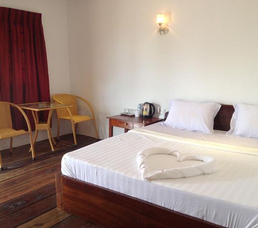 Relax Bungalows