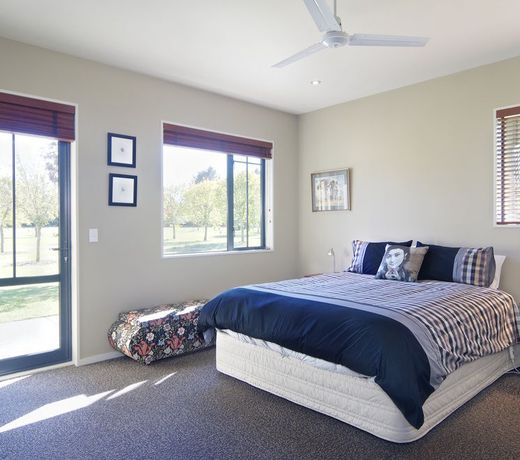 The Villa - Christchurch Holiday Homes