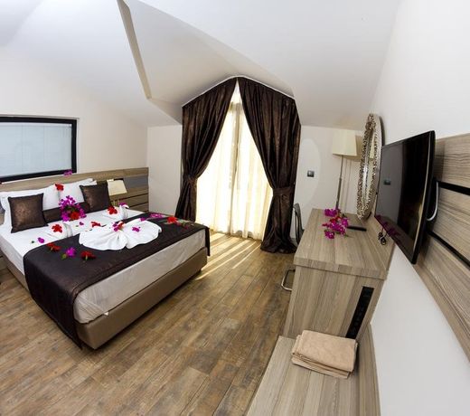 S3 Seahorse Beach Club