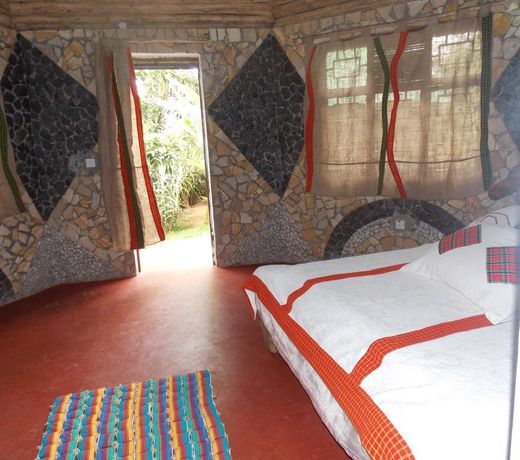 Songota Falls Lodge
