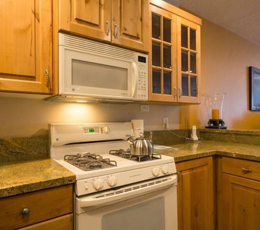 Town Pointe Condominiums