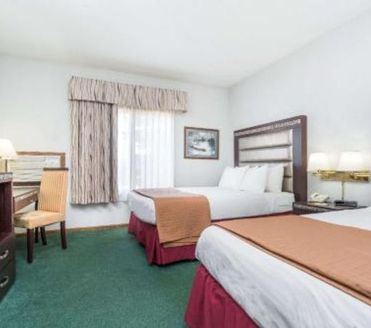 Days Inn by Wyndham Hutchinson