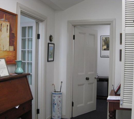 Three Chimneys Bed and Breakfast Boutique Guest House