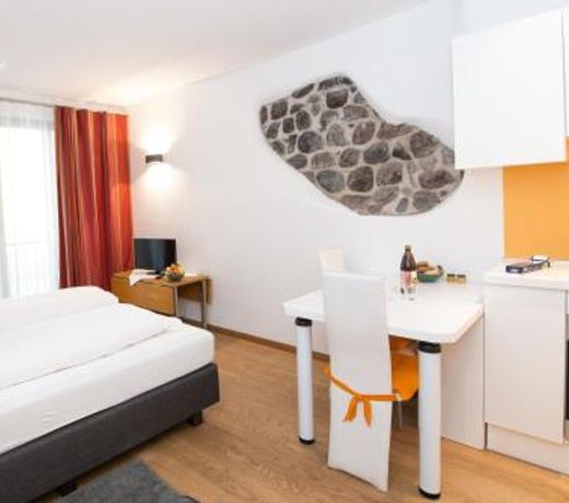 Vintler Apartments