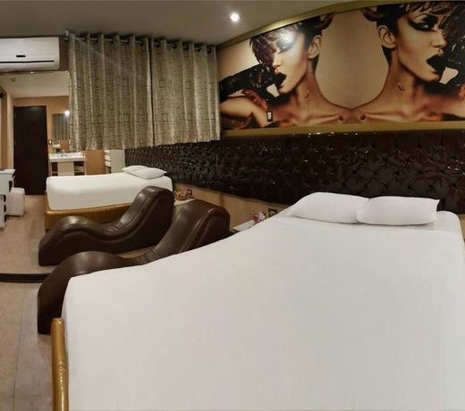 Qollana Business Hotel