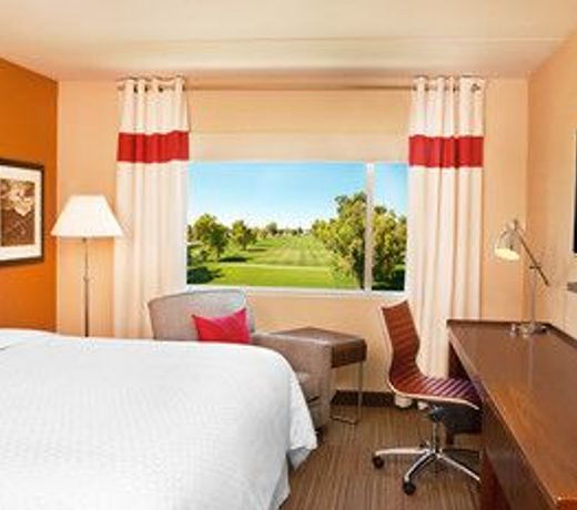 Four Points by Sheraton at Phoenix Mesa Gateway Airport