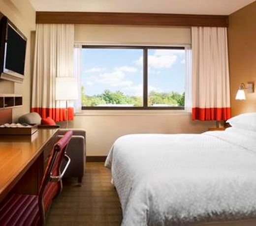 Four Points by Sheraton at Phoenix Mesa Gateway Airport