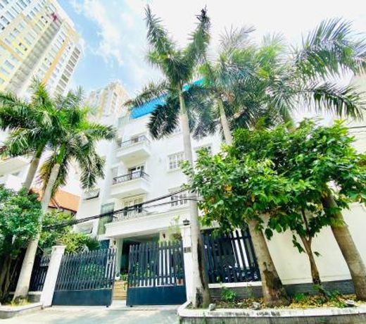Pearl Service Apartment