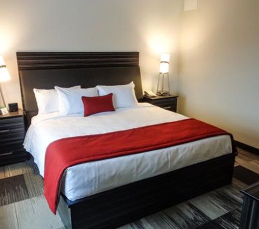 Best Western Plus Airport Inn & Suites