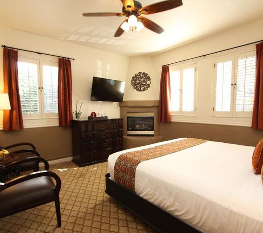 Cypress Inn