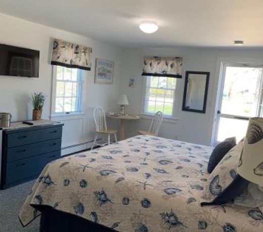 The Tern Inn Bed & Breakfast and Cottages