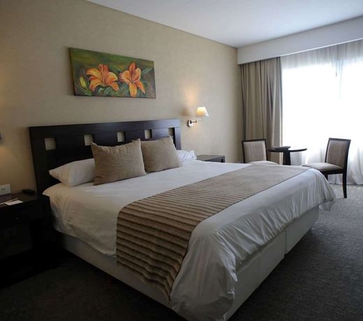 Howard Johnson Hotel & Resort Funes