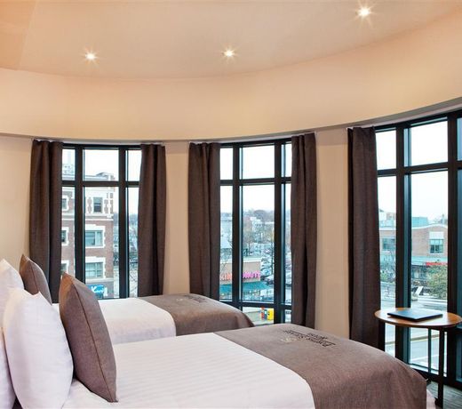 Porter Square Hotel
