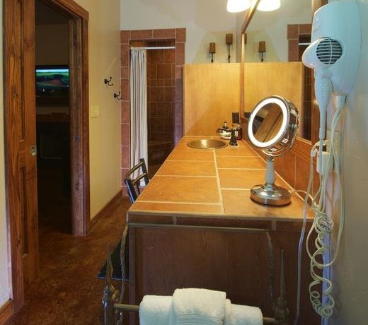 Lazy T Bed and Breakfast