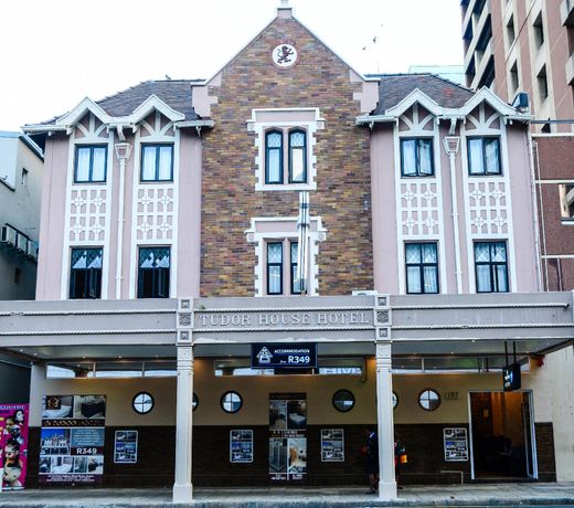 Tudor House Hotel