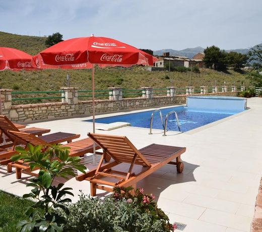 Karos Hotel Llaman
