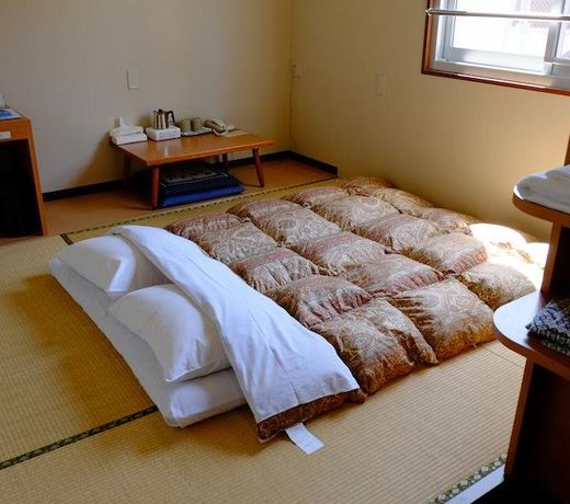 BAIGETSU