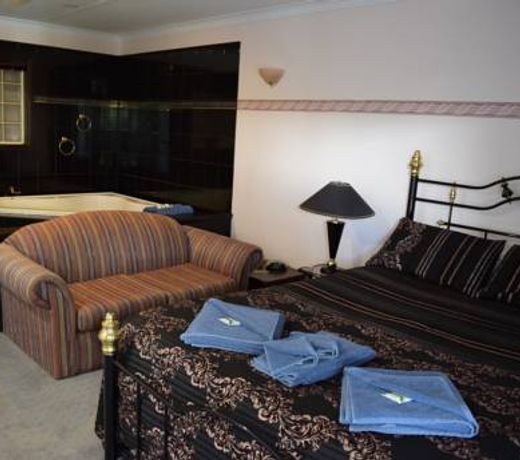 Roundhouse Motel