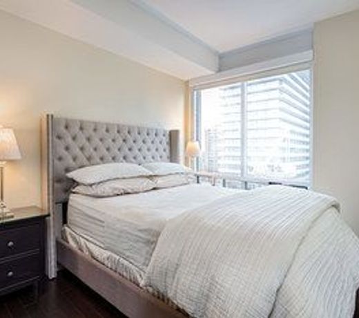 Sky Suites Yorkville