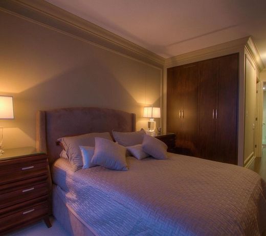 Sky Suites Yorkville