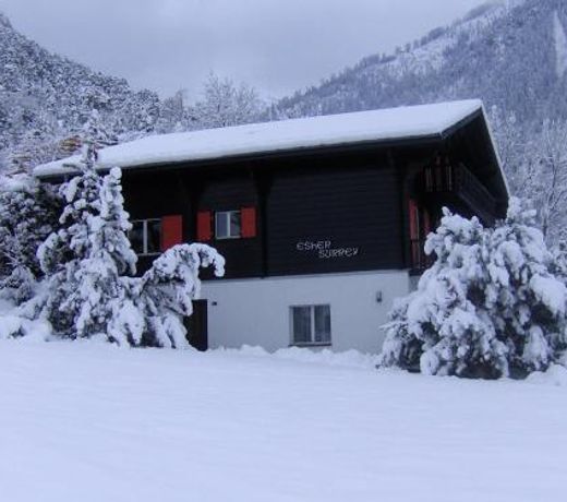 Chalet Esher Surrey