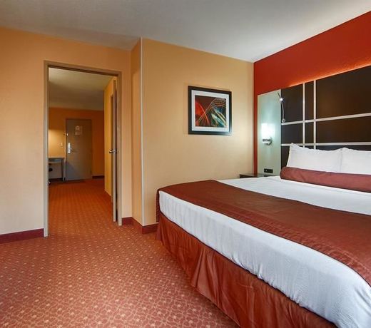 Best Western Plus Carlton Suites - Birmingham