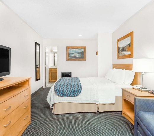 Days Inn by Wyndham Jefferson