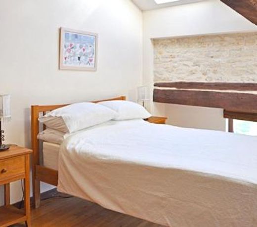 Maison d'une chambre a Brux avec piscine partagee jardin clos et WiFi a 100 km de la plage