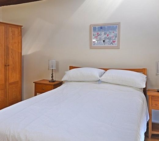 Maison d'une chambre a Brux avec piscine partagee jardin clos et WiFi a 100 km de la plage