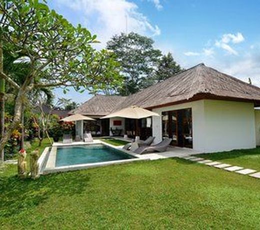 Villa Candi Kecil Tiga