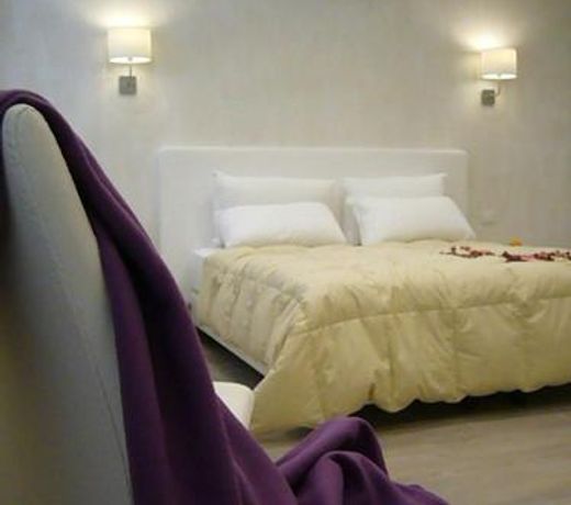Grignetti Bed