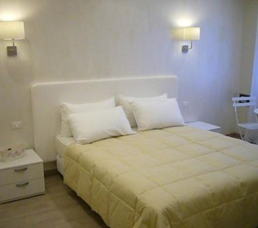 Grignetti Bed