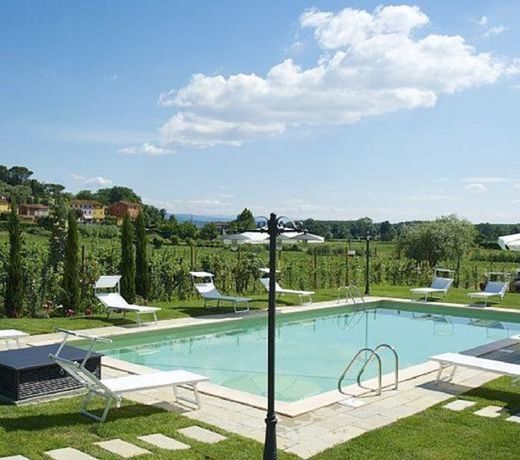Villa con Piscina