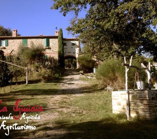 La Giuiaia - Agriturismo Azienda Agricola